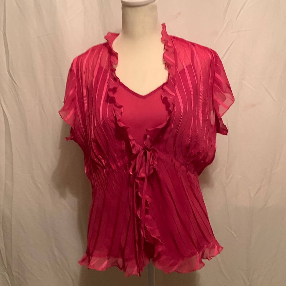Juniors hot pink ruffled edge top with camisole